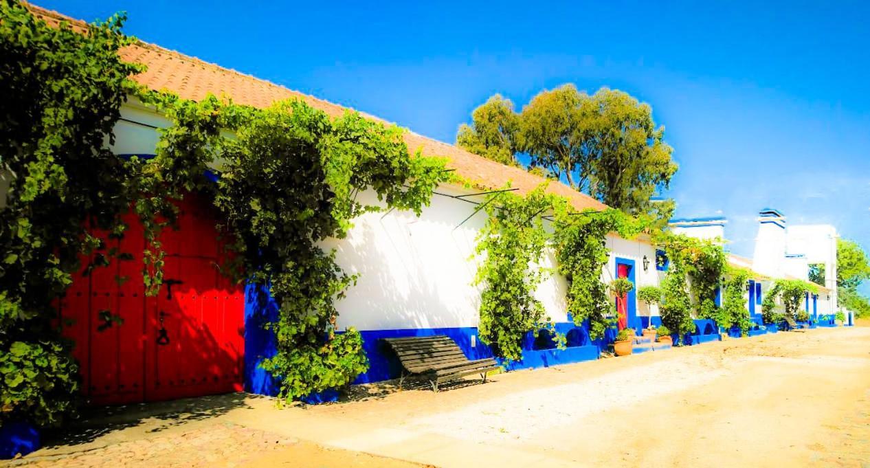 Lodge Monte Do Sobral Alcacovas Ngoại thất bức ảnh