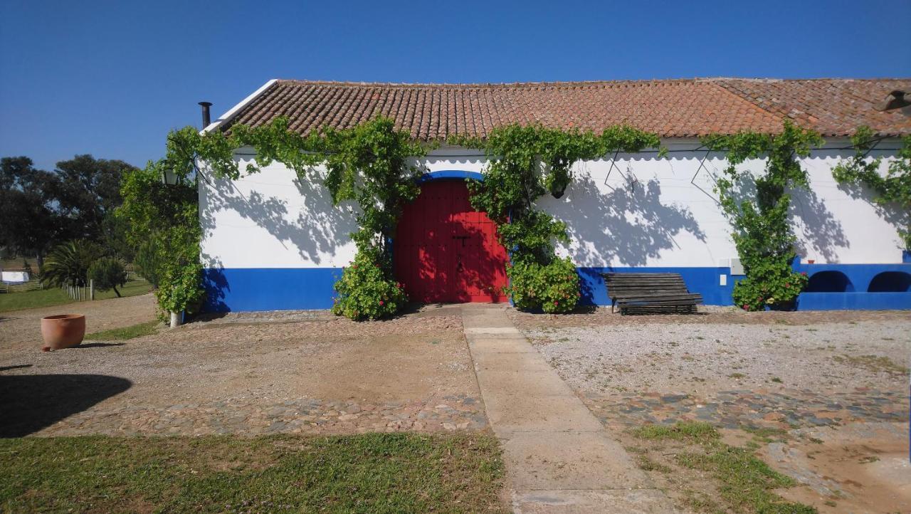 Lodge Monte Do Sobral Alcacovas Ngoại thất bức ảnh