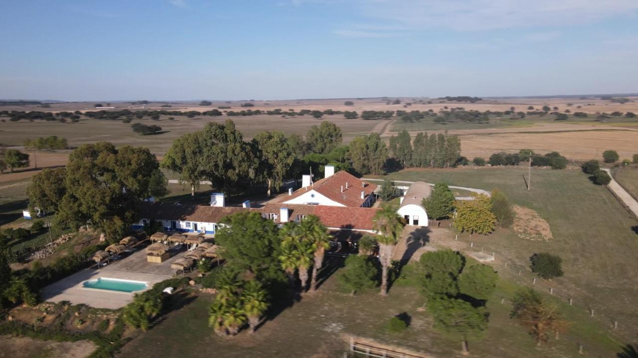 Lodge Monte Do Sobral Alcacovas Ngoại thất bức ảnh
